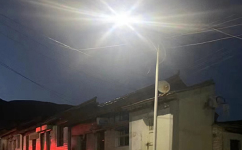 农村院子里最适合的敦煌太阳能路灯亮度与安装要点